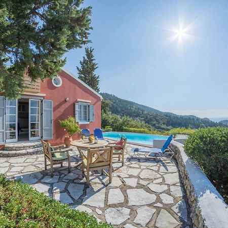 Agios Nikitas Villas Bagian luar foto