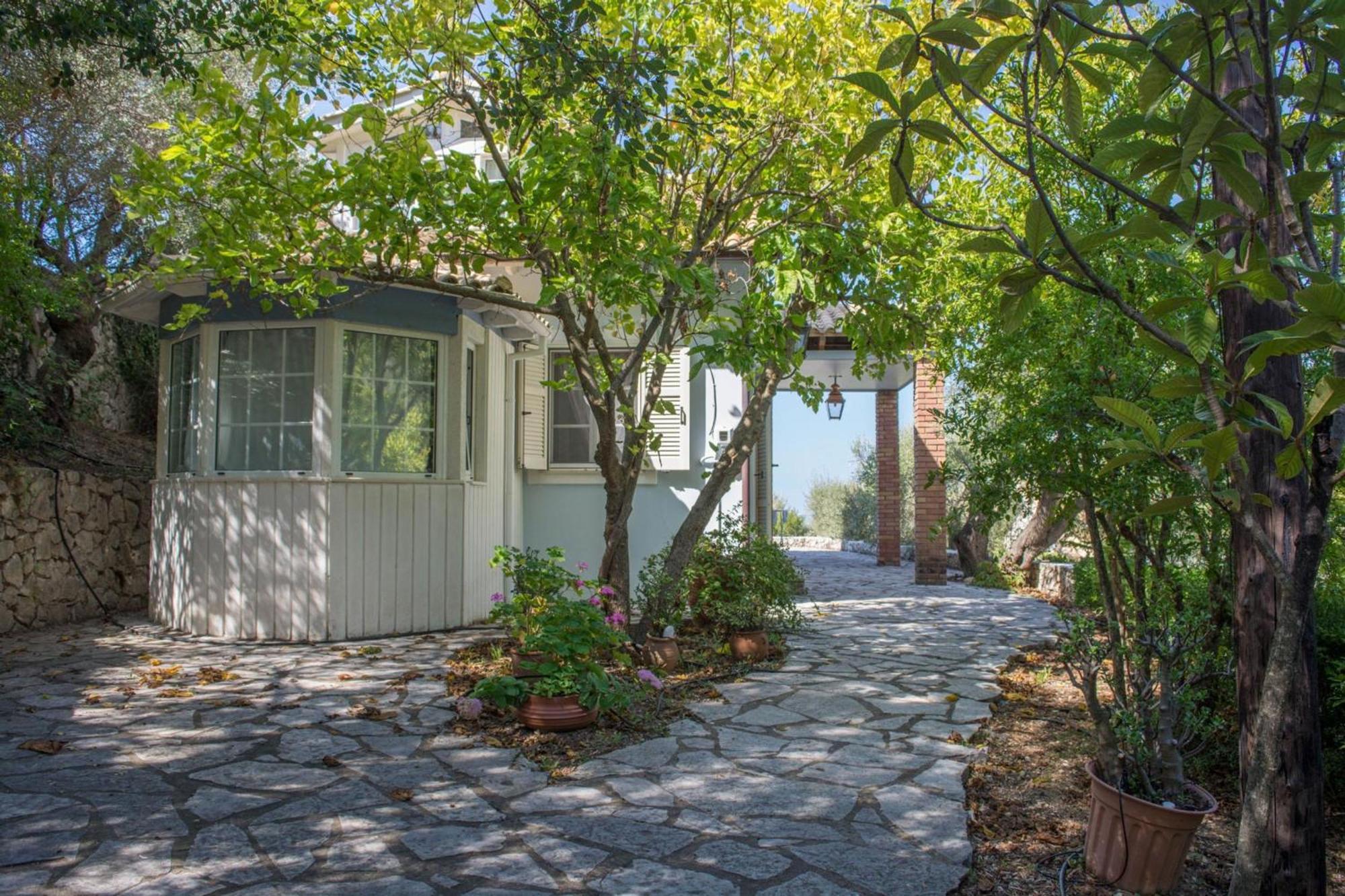 Agios Nikitas Villas Bagian luar foto