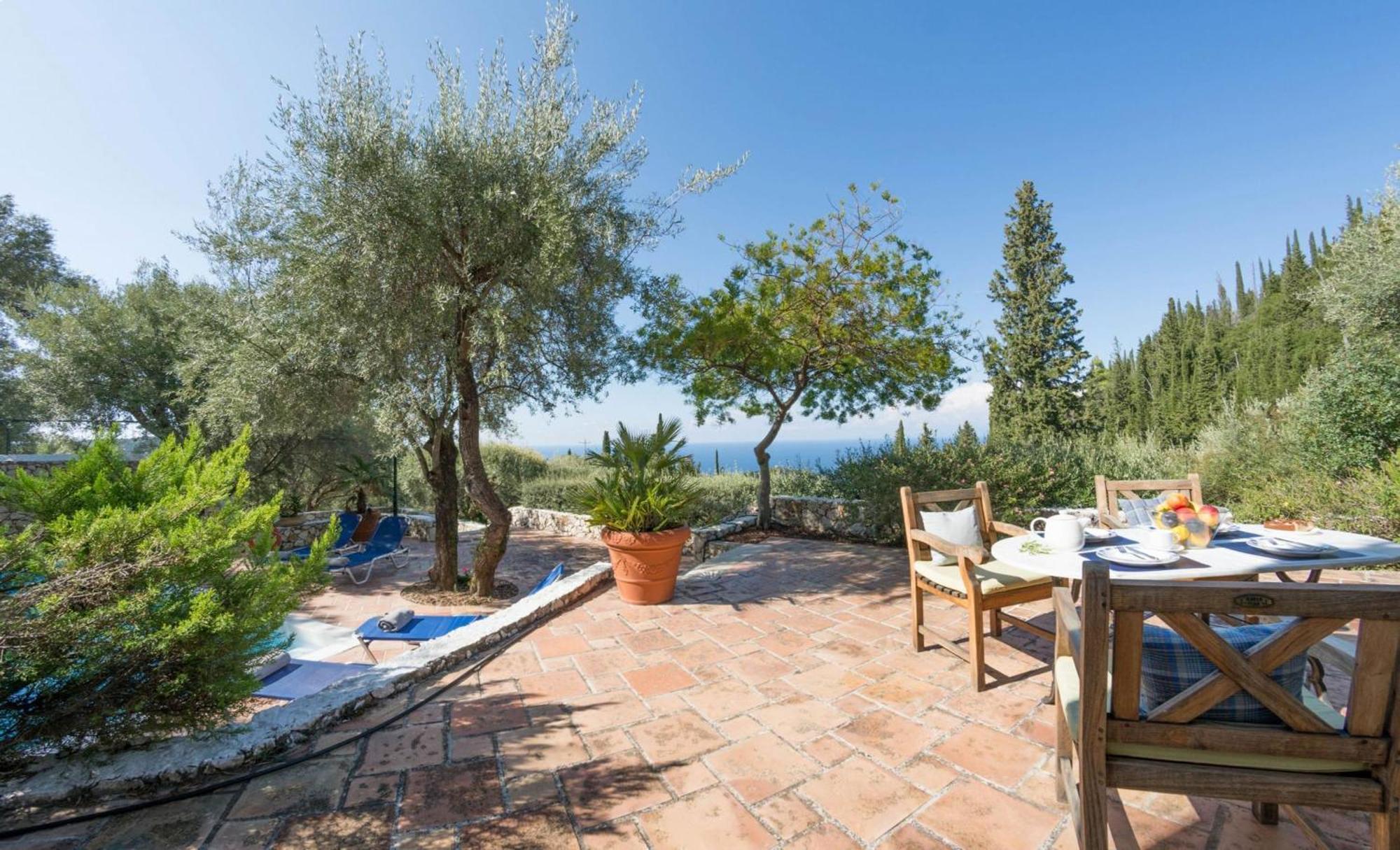 Agios Nikitas Villas Bagian luar foto