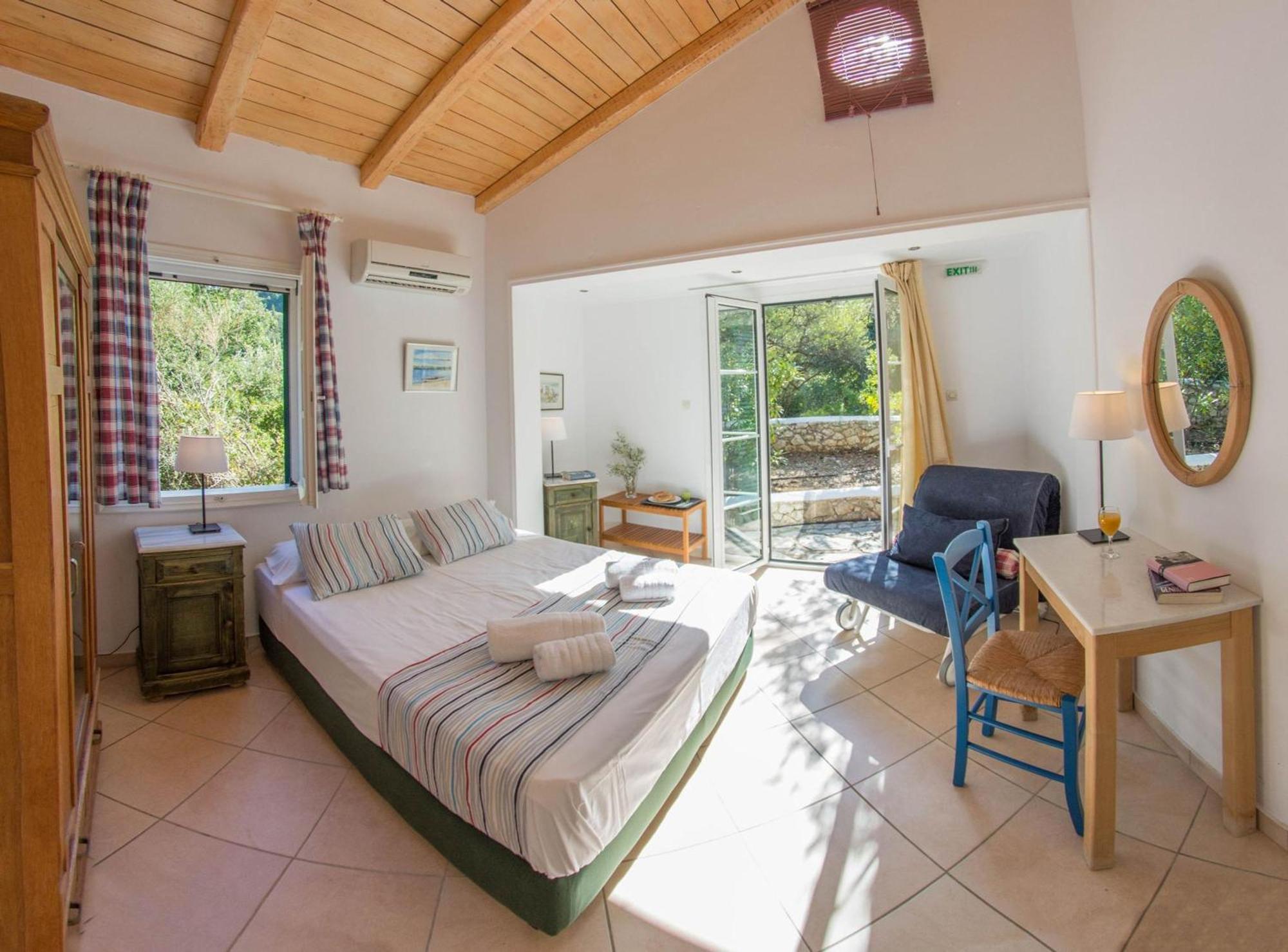Agios Nikitas Villas Bagian luar foto