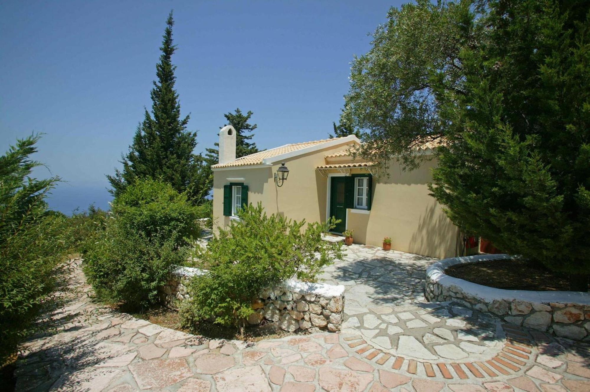 Agios Nikitas Villas Bagian luar foto