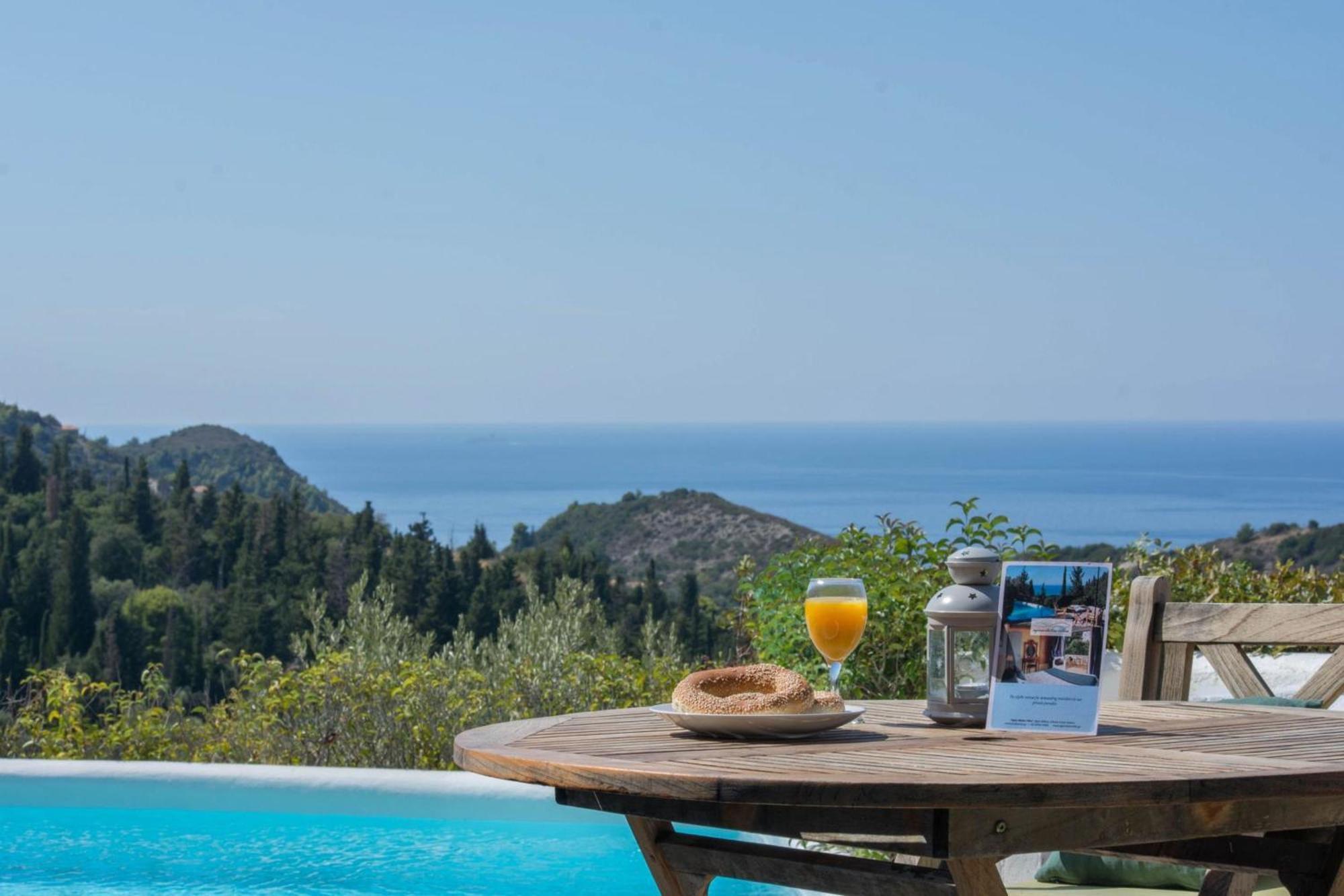 Agios Nikitas Villas Bagian luar foto