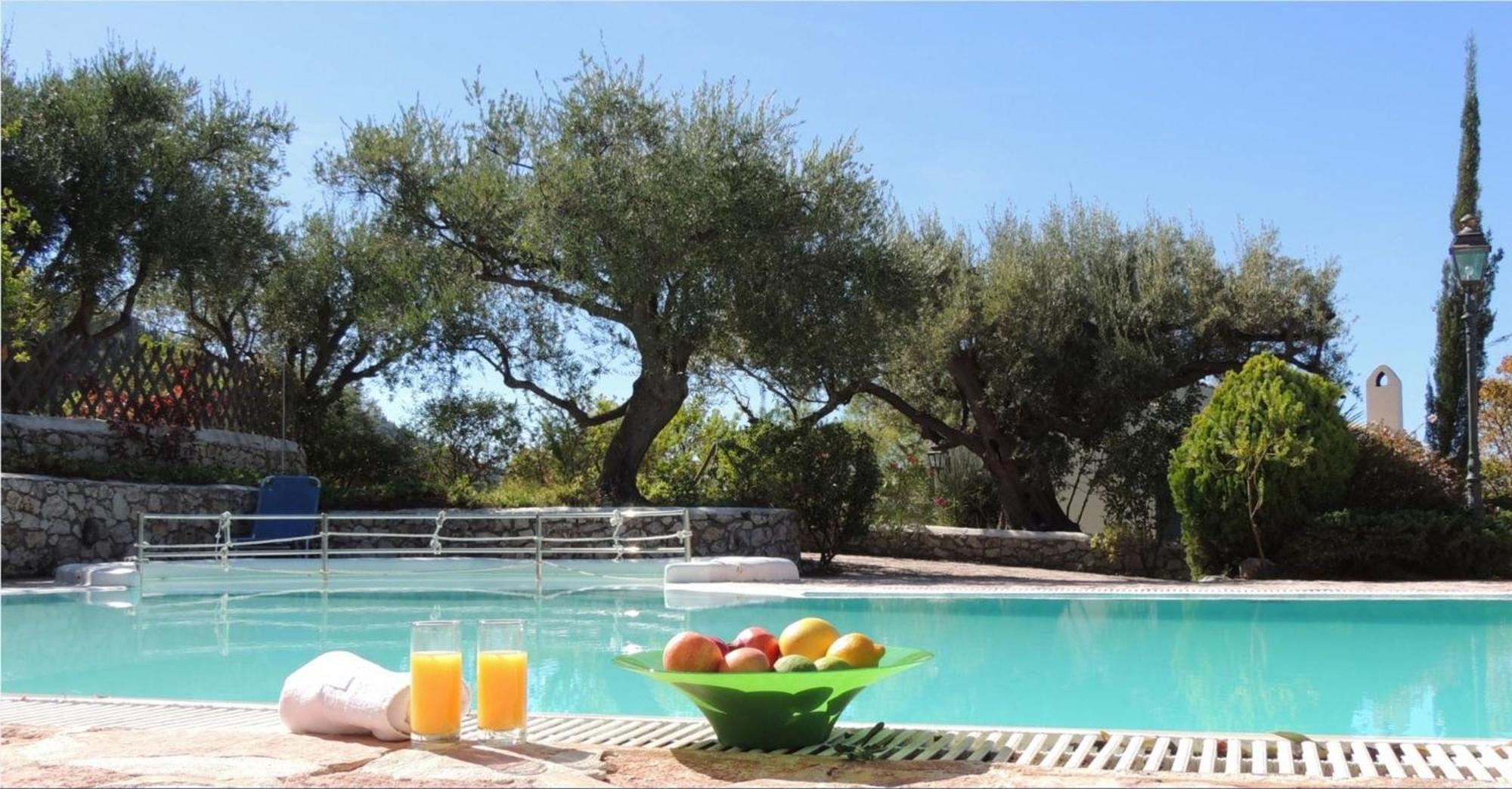 Agios Nikitas Villas Bagian luar foto